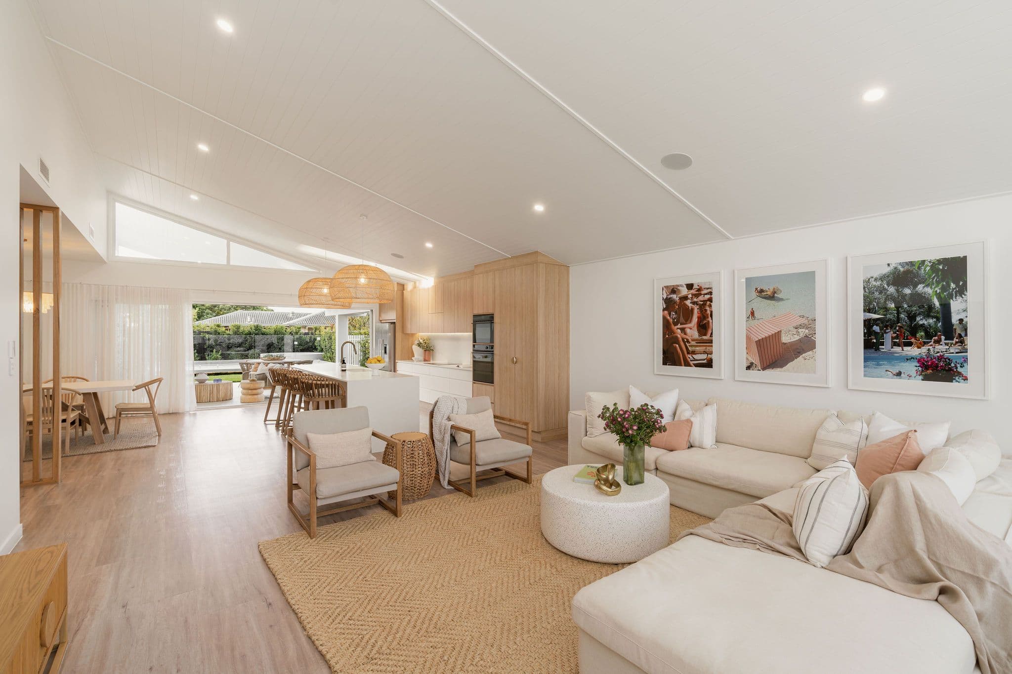 8 Koomooloo Court, Mermaid Waters QLD 4218, Mermaid Waters - Image 1