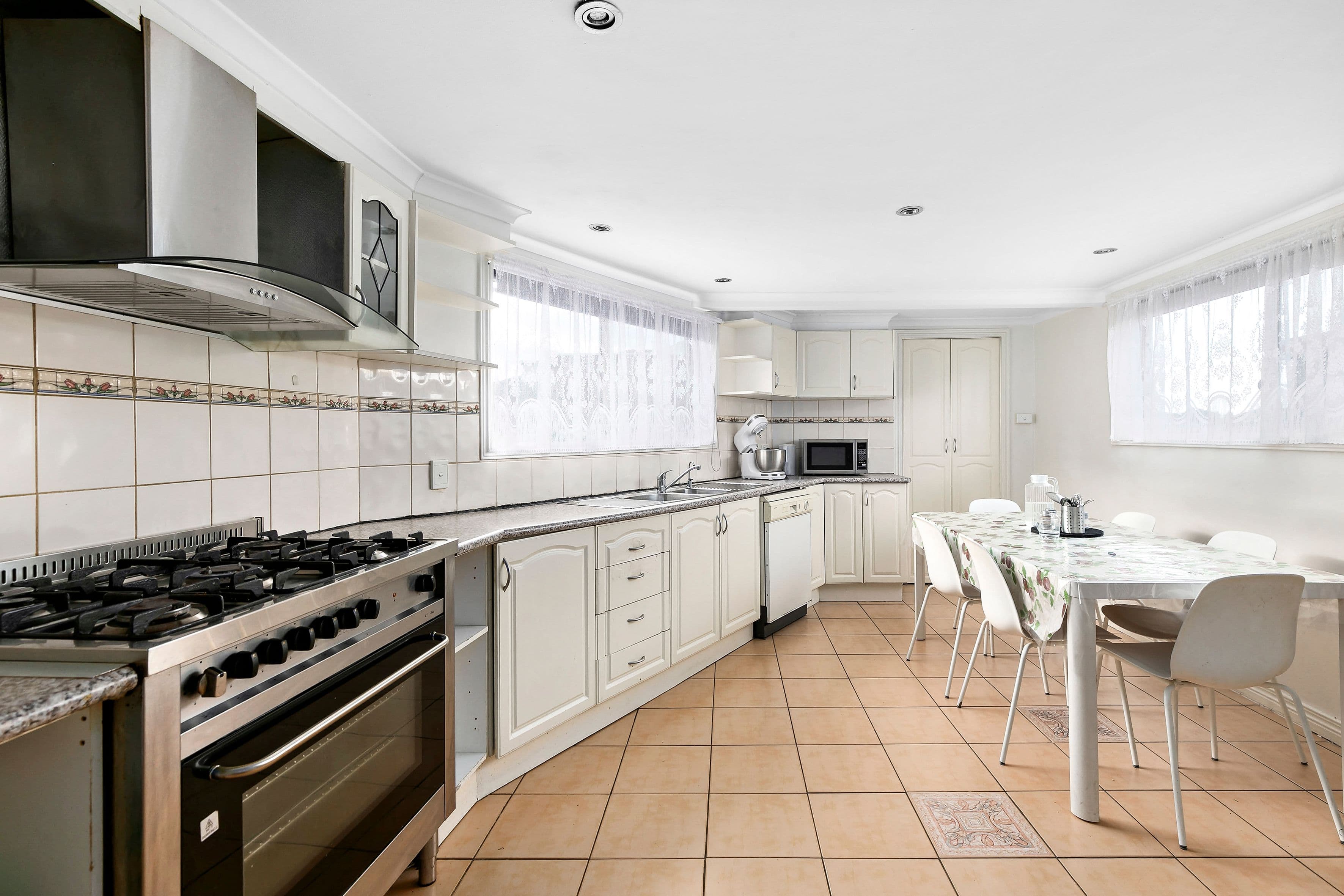 98 Gowrie Street, Glenroy VIC 3046, Glenroy - Thumbnail 5