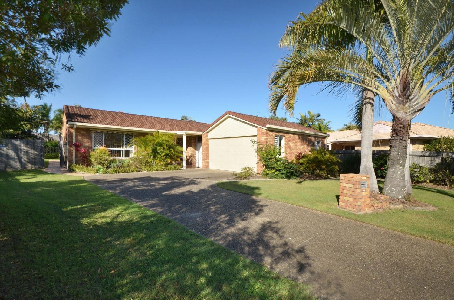 7 Lapwing Place, Burleigh Waters QLD 4220, Burleigh Waters - Thumbnail 2