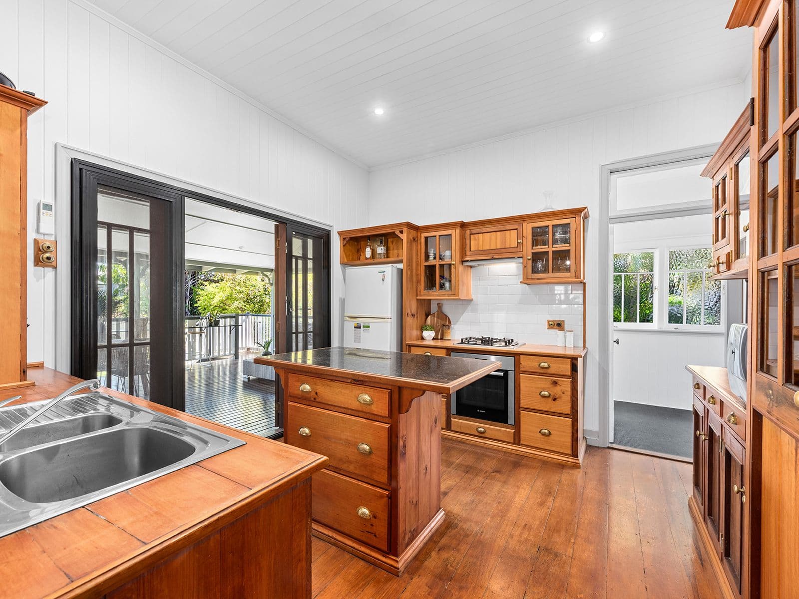 94 Strong Avenue, Graceville QLD 4075, Graceville - Thumbnail 5