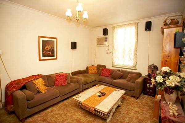   31 Benjamin Street, SUNSHINE VIC 3020, Sunshine - Thumbnail 2