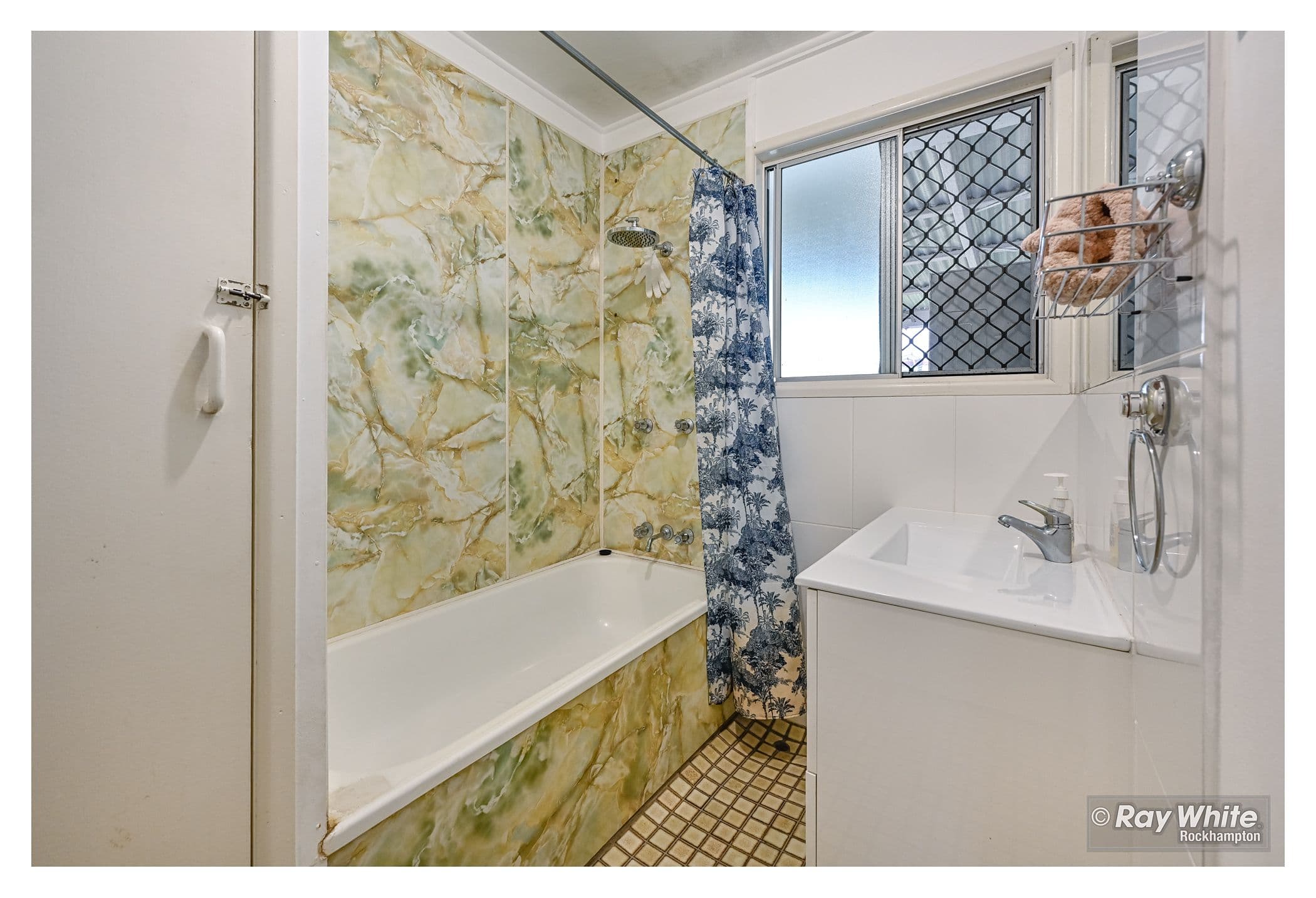 11 Fenwick Street, Gracemere QLD 4702, Gracemere - Thumbnail 8