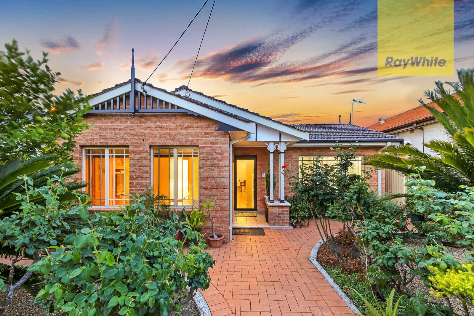 17 First Street, Granville - Image 1