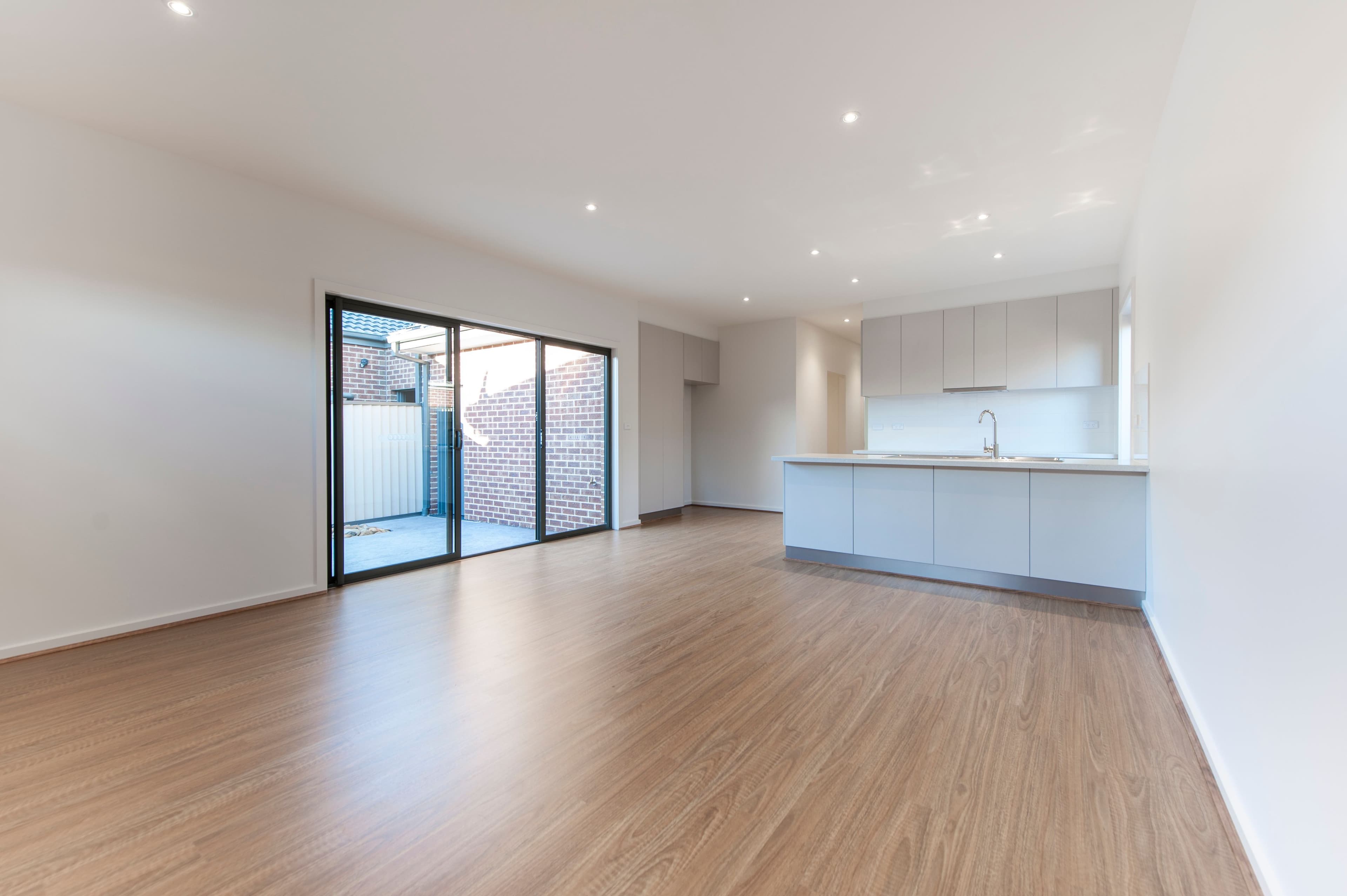 62 Dundee Street, Reservoir VIC 3073, Reservoir - Thumbnail 2