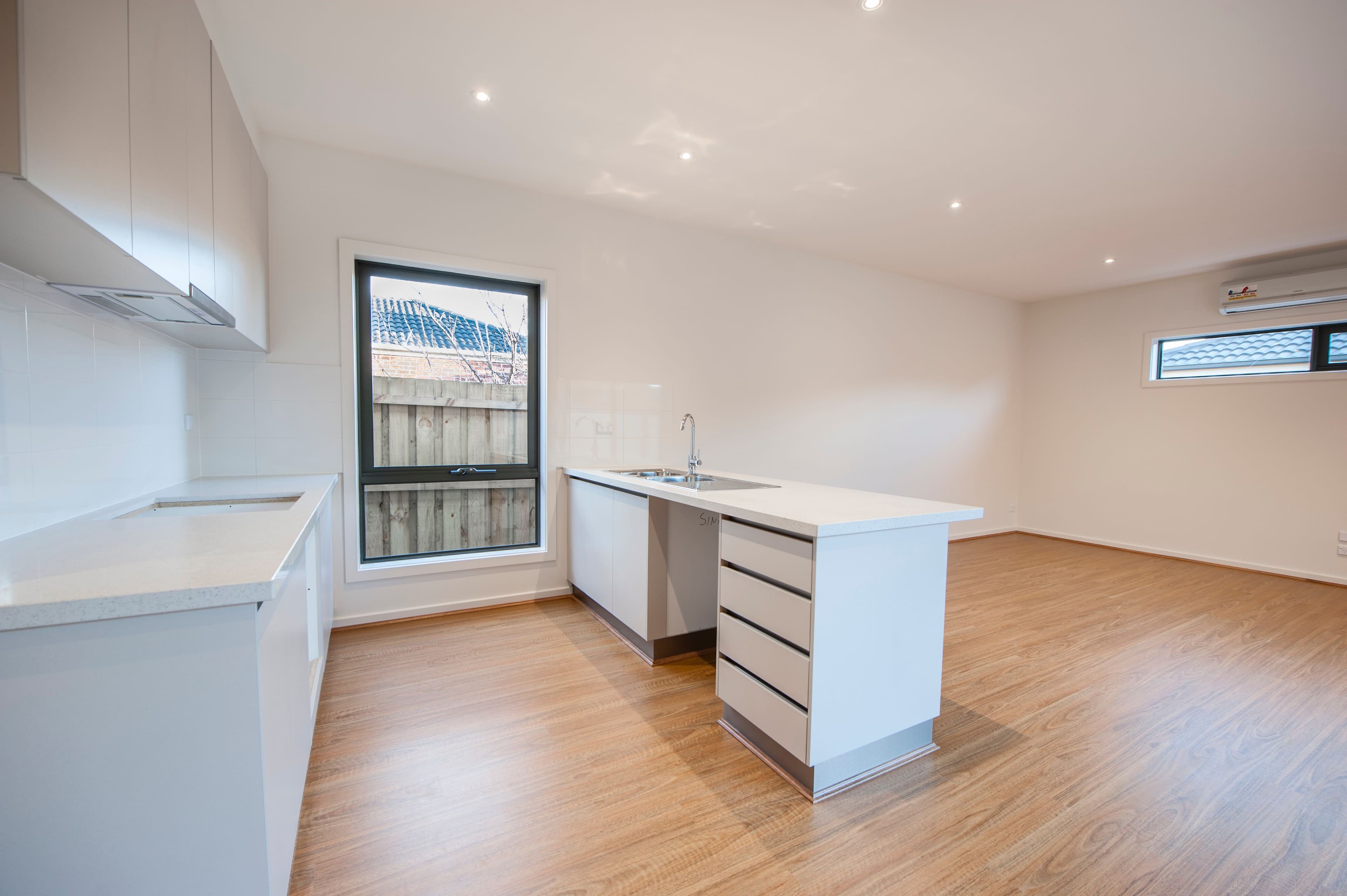 62 Dundee Street, Reservoir VIC 3073, Reservoir - Thumbnail 3