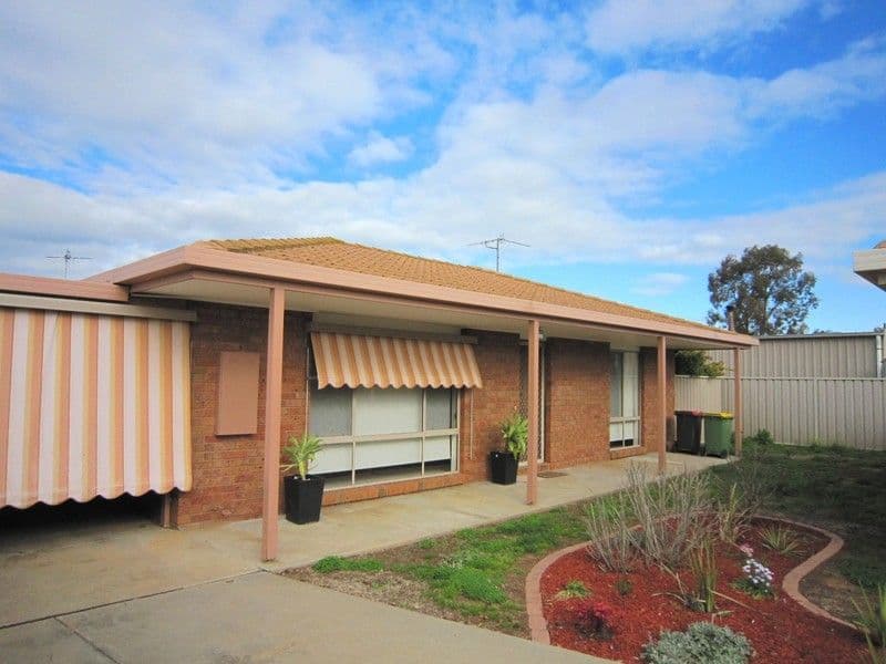 122 Crossen Street, ECHUCA VIC 3564, Echuca - Image 1