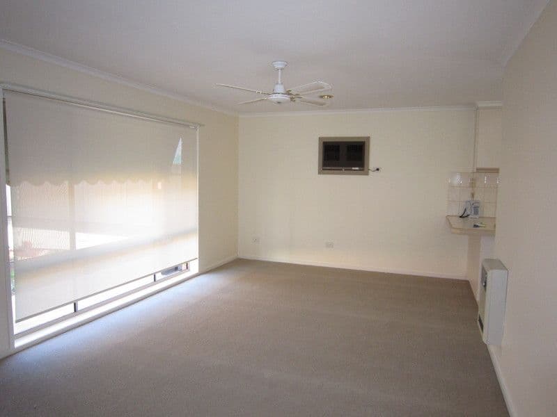 122 Crossen Street, ECHUCA VIC 3564, Echuca - Thumbnail 3