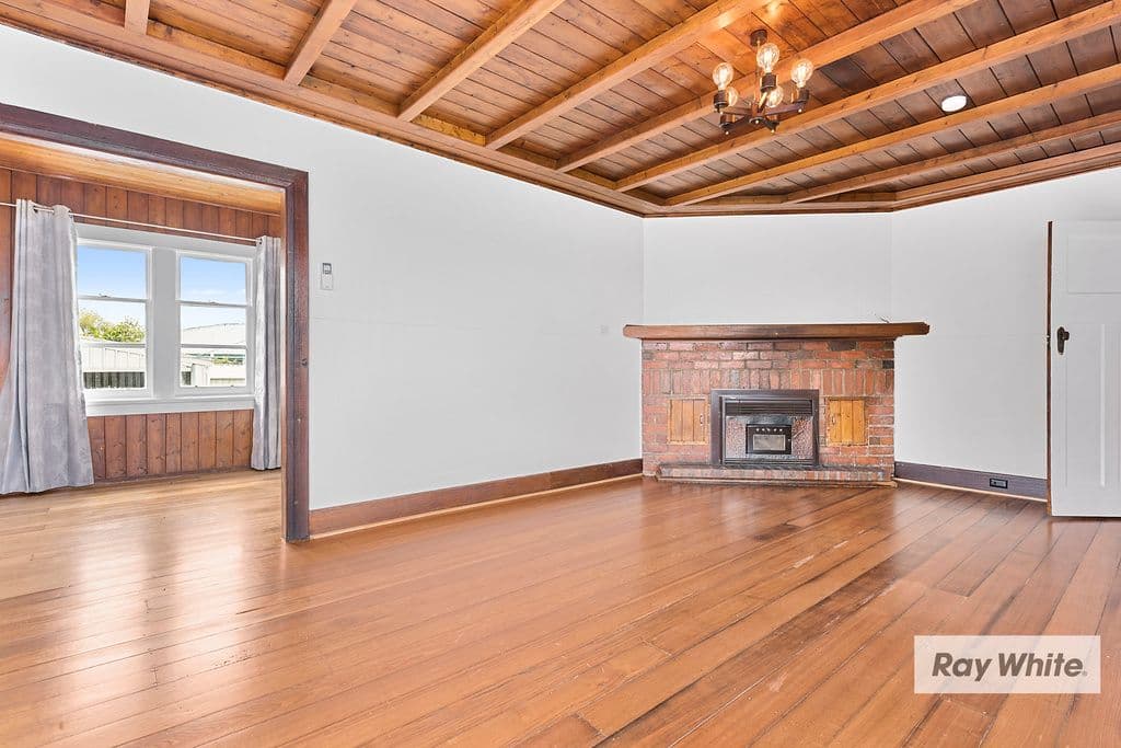 25 Hogg Street, Wynyard TAS 7325, Wynyard - Thumbnail 2
