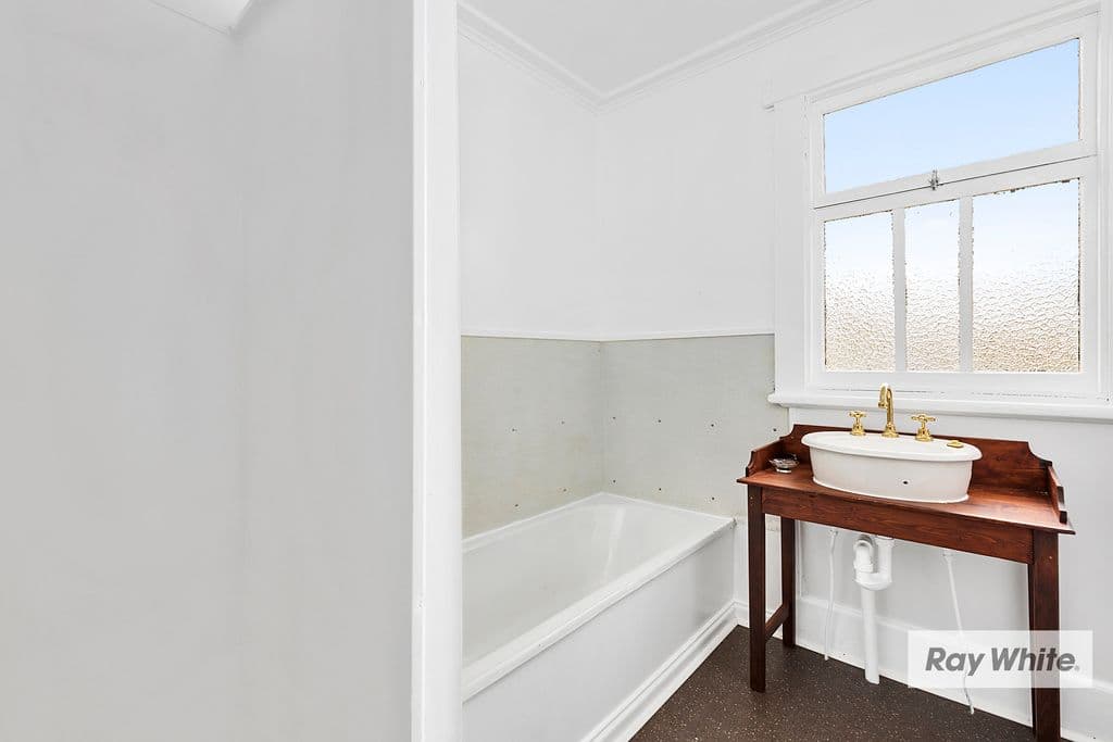 25 Hogg Street, Wynyard TAS 7325, Wynyard - Thumbnail 3