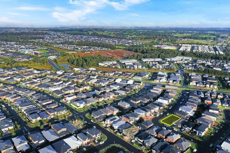 35 Calotis Crescent, Denham Court NSW 2565, Denham Court - Thumbnail 6