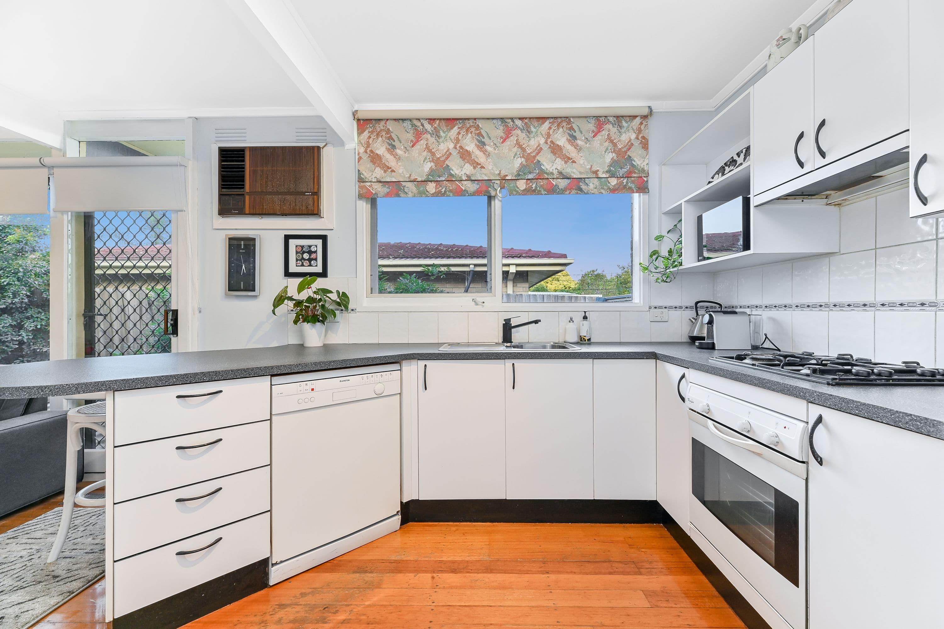 5 Oleander Street, Glen Waverley VIC 3150, Glen Waverley - Thumbnail 5