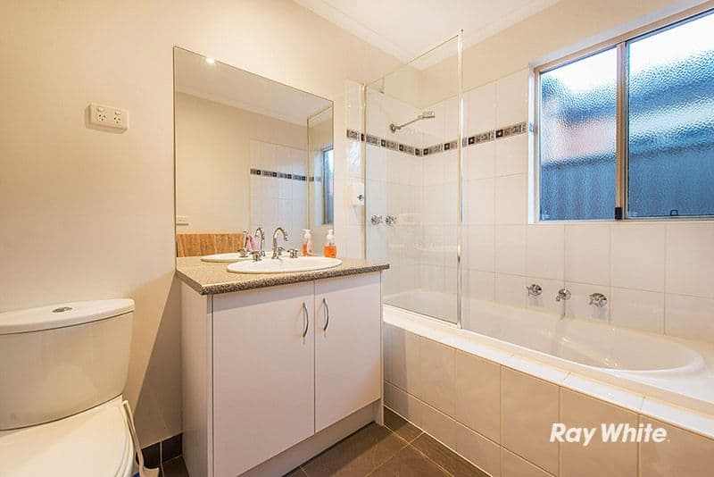 54 Greenaway Terrace, Cranbourne East VIC 3977, Cranbourne East - Thumbnail 7