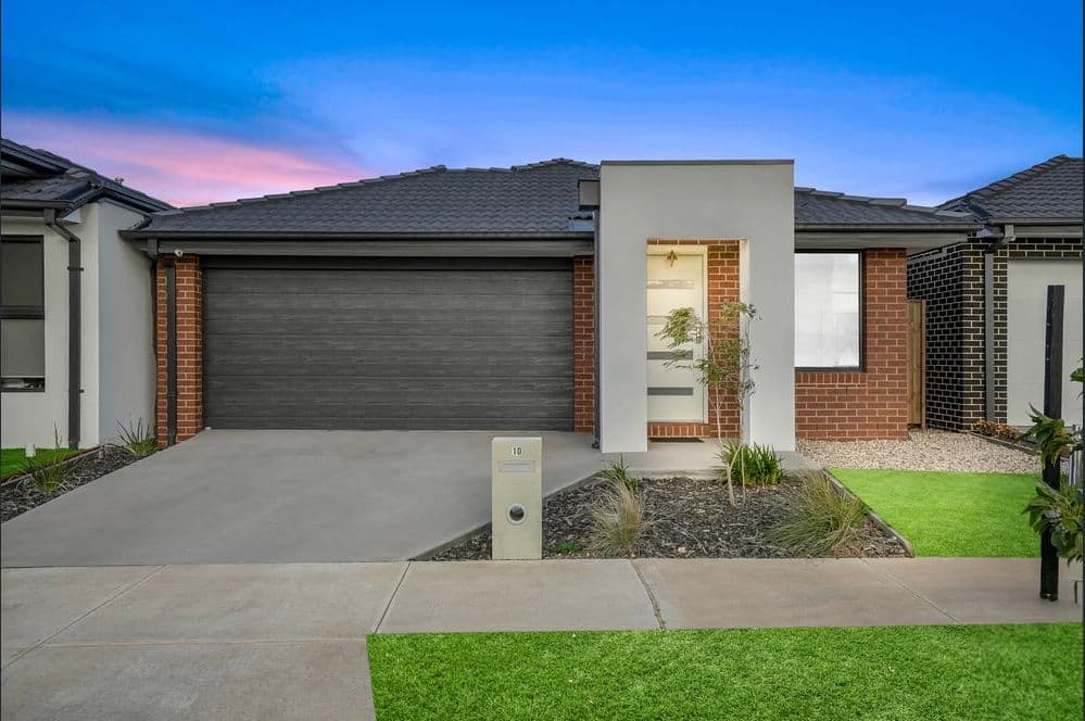 10 Dianchi Drive, Wyndham Vale VIC 3024, Wyndham Vale - Image 1