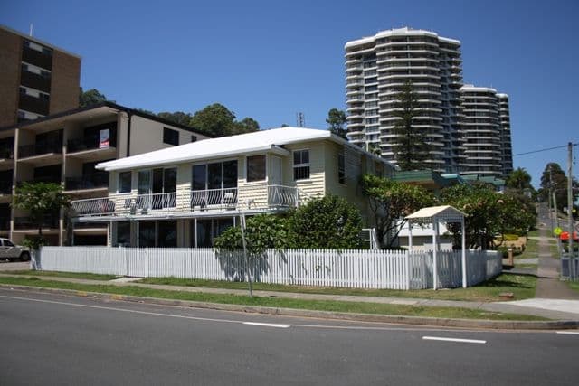26 Goodwin Terrace, BURLEIGH HEADS QLD 4220, Burleigh Heads - Thumbnail 2