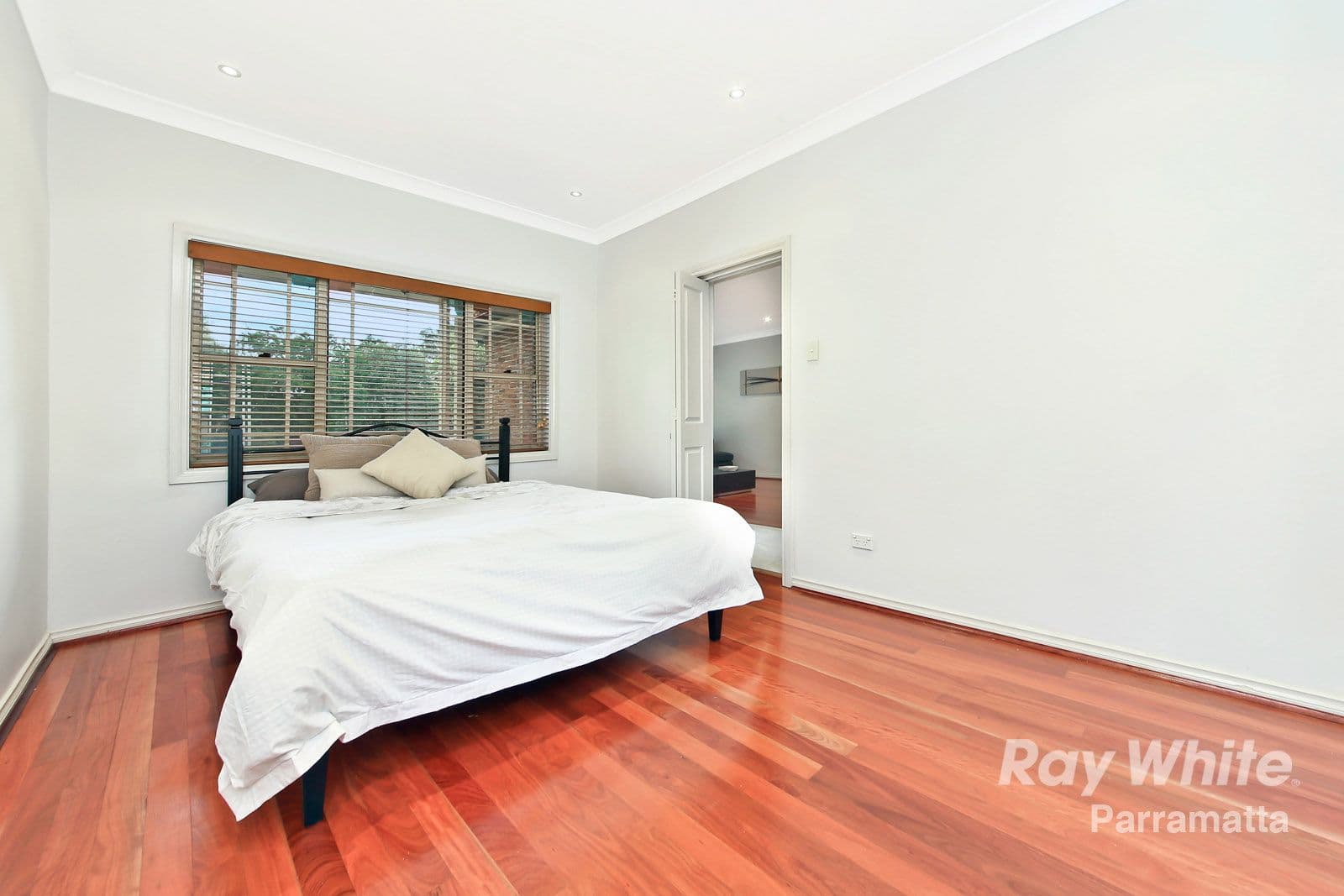 5 Telfer Place, Westmead - Thumbnail 8