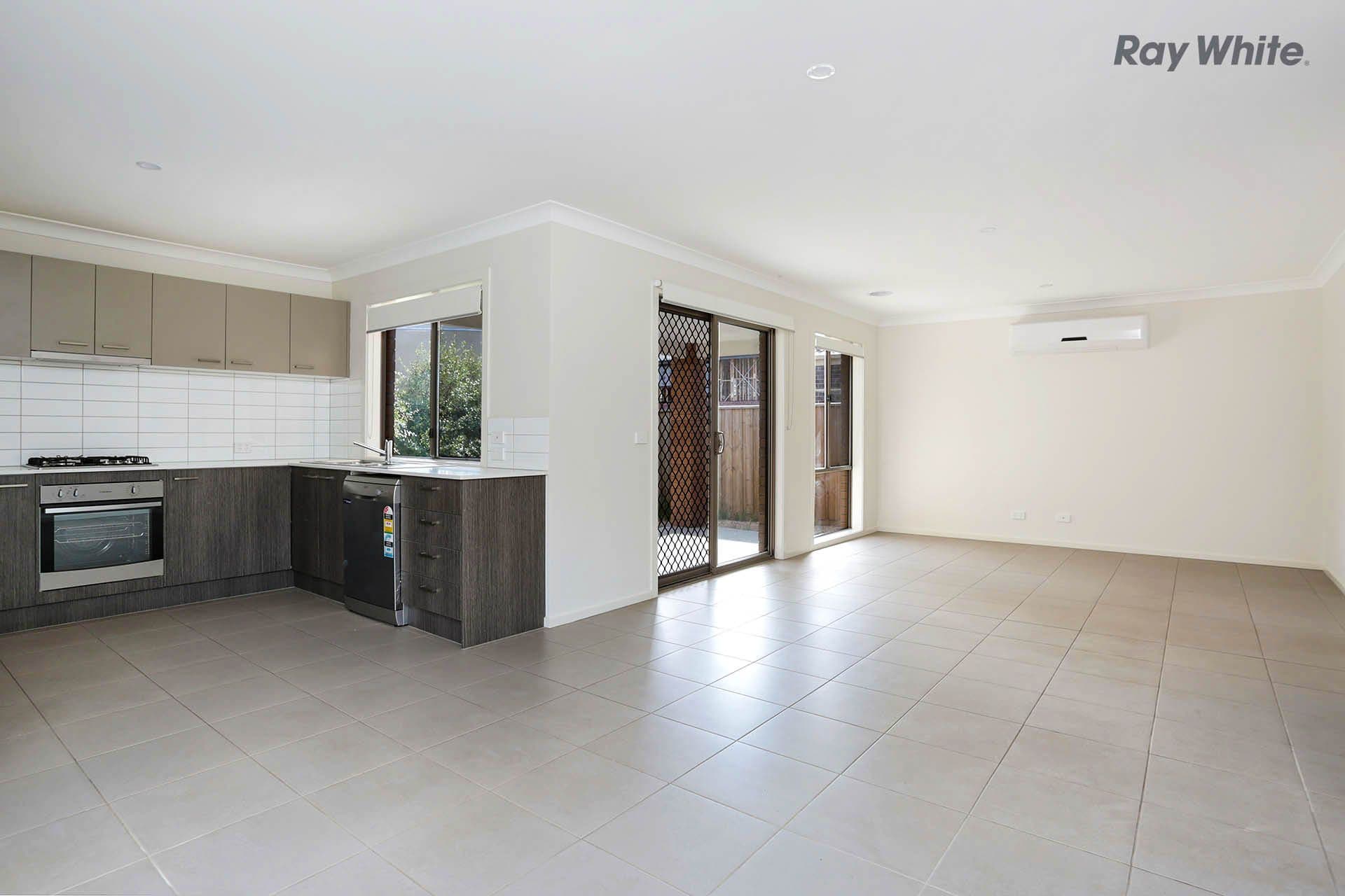 64 Grassbird Drive, Point Cook VIC 3030, Point Cook - Thumbnail 2