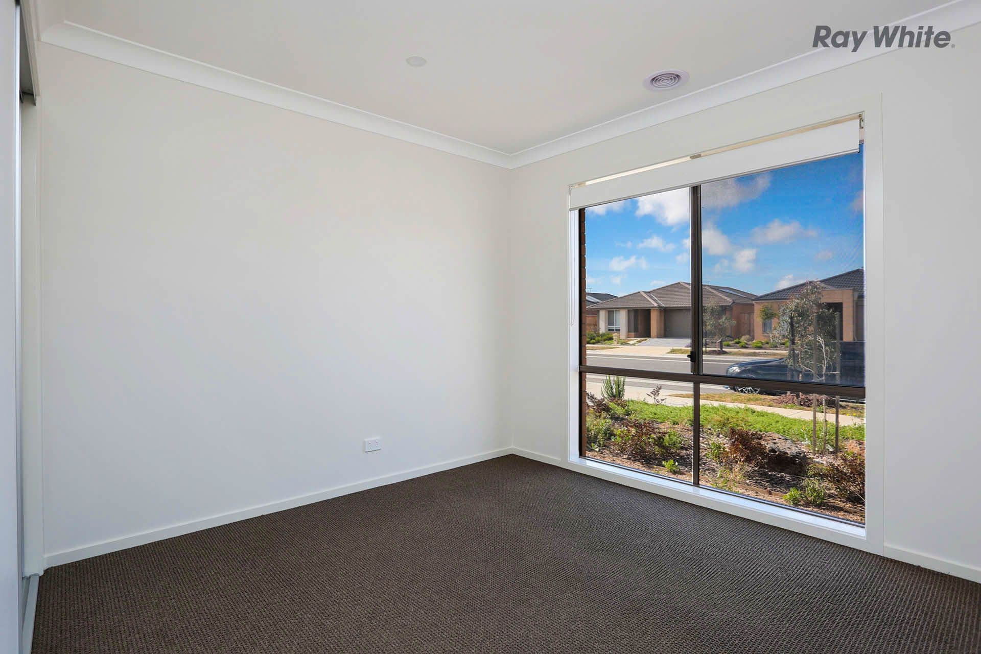 64 Grassbird Drive, Point Cook VIC 3030, Point Cook - Thumbnail 3