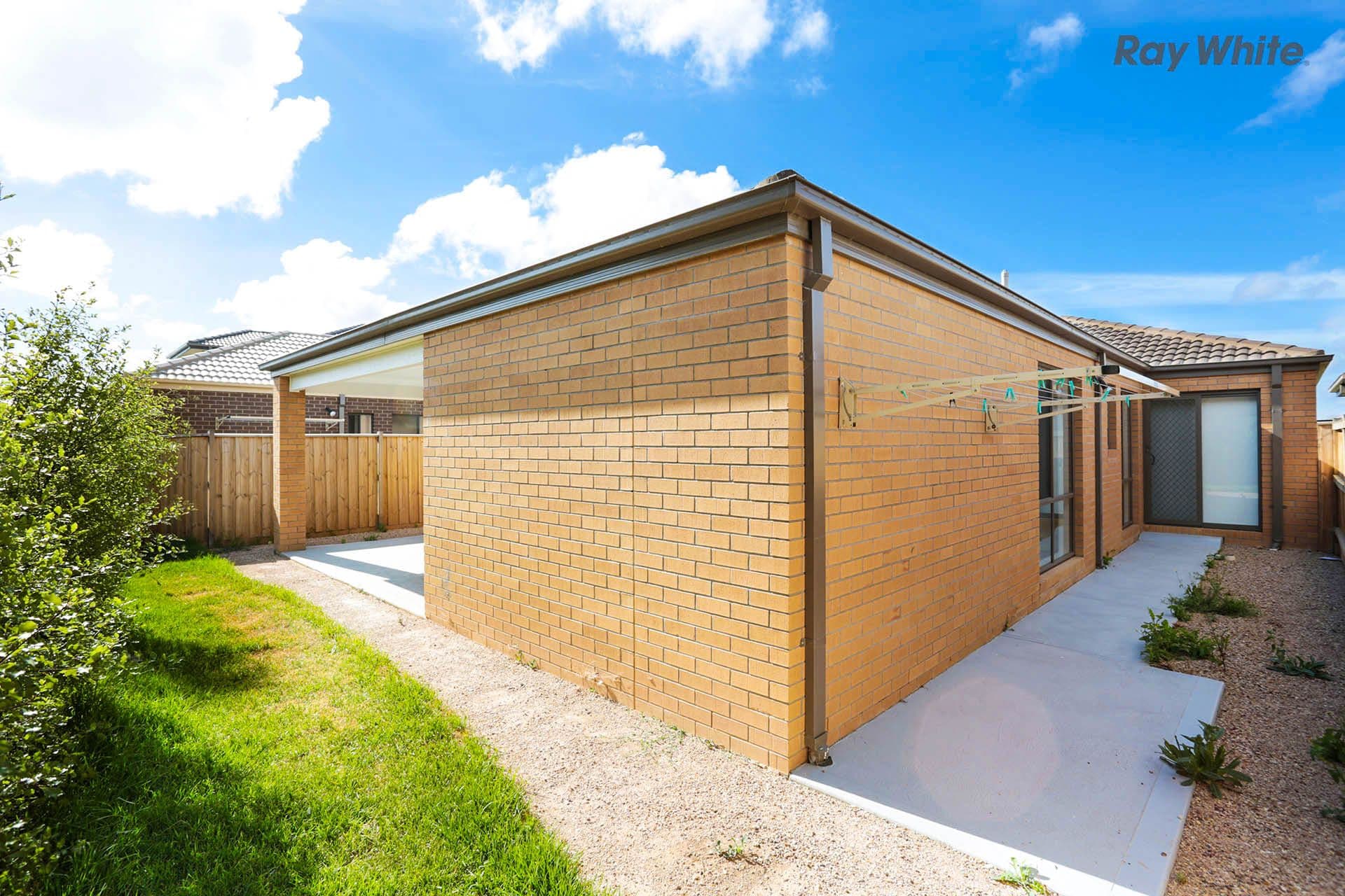 64 Grassbird Drive, Point Cook VIC 3030, Point Cook - Thumbnail 5