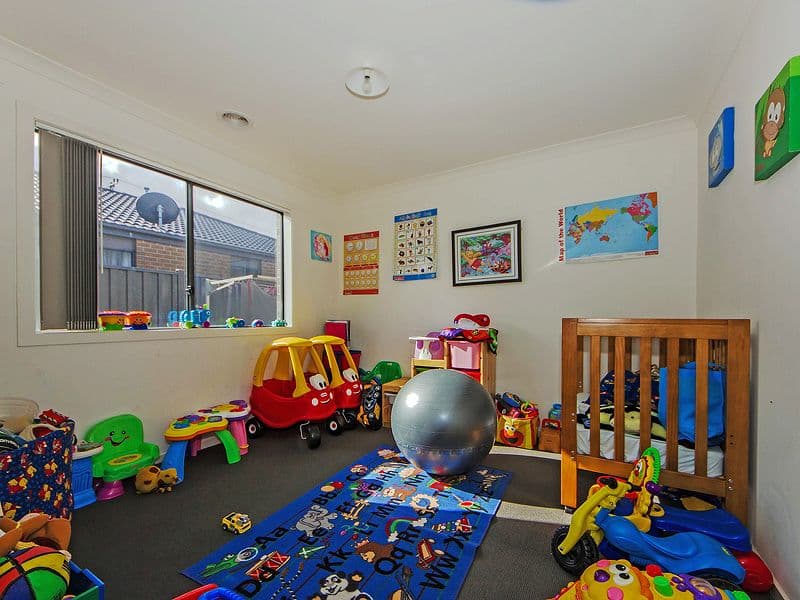 8 Shadbush Court, Truganina VIC 3029, Truganina - Thumbnail 4