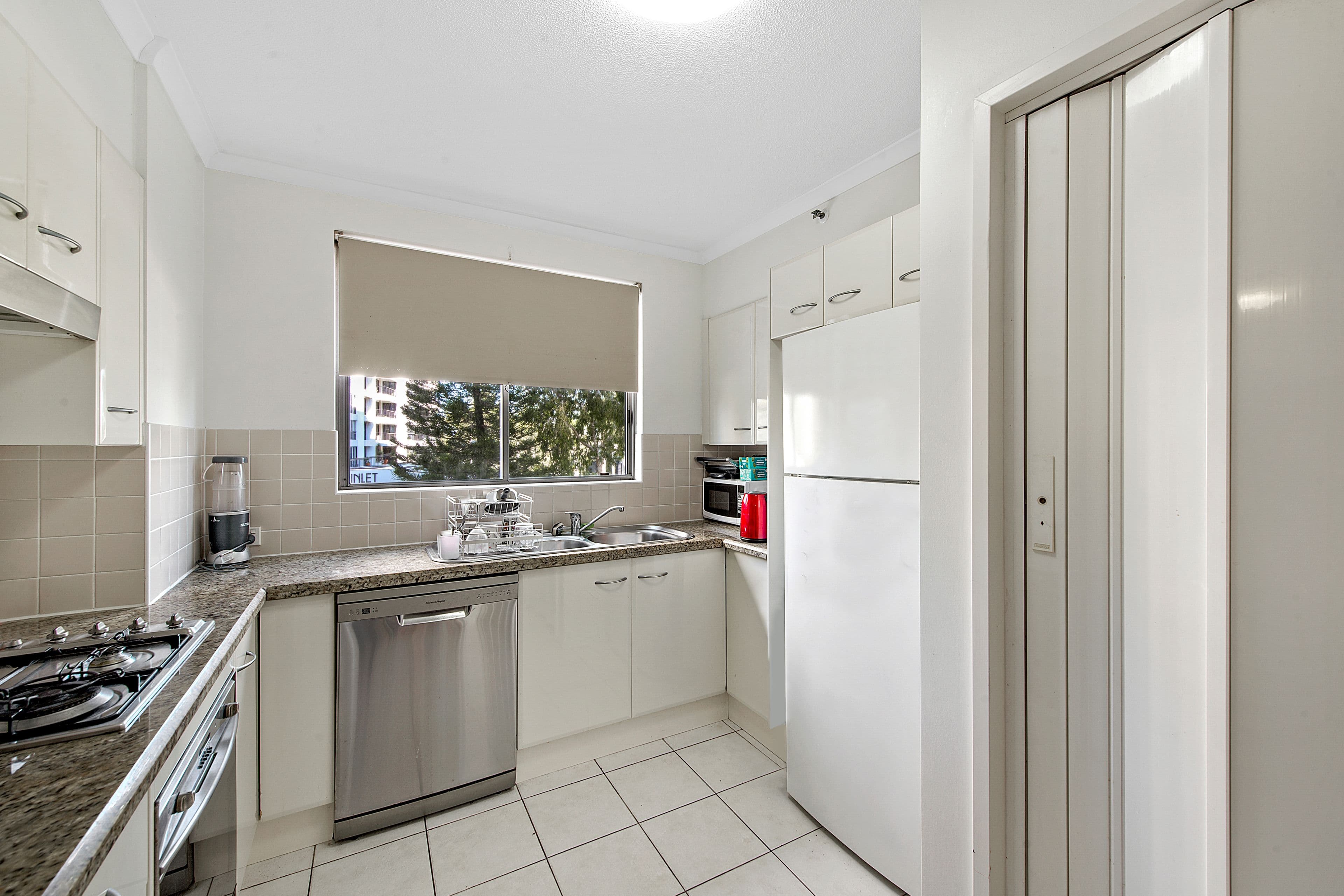 15-21 Breaker Street, Main Beach QLD 4217, Main Beach - Thumbnail 2