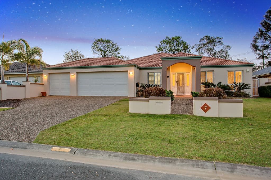7 Nyoka Court, ELANORA QLD 4221, Elanora - Image 1