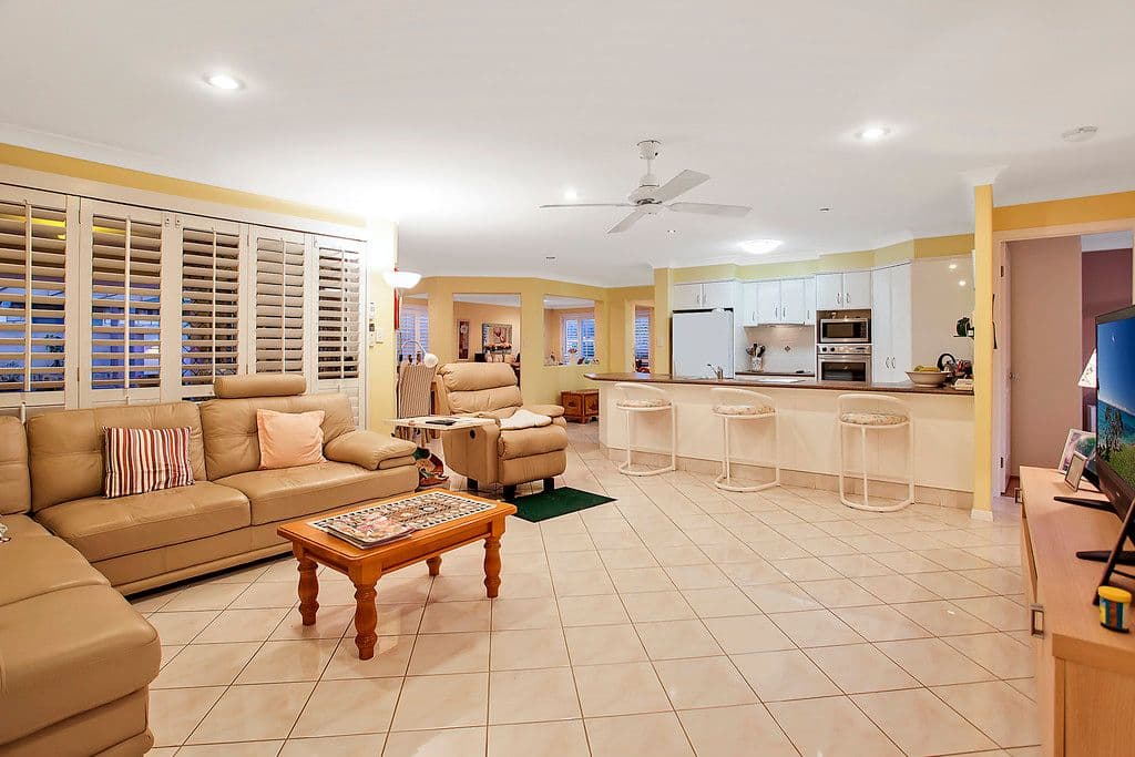 7 Nyoka Court, ELANORA QLD 4221, Elanora - Thumbnail 3