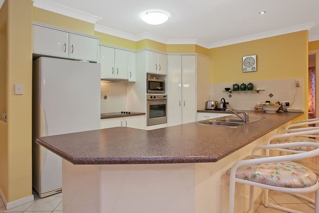 7 Nyoka Court, ELANORA QLD 4221, Elanora - Thumbnail 4