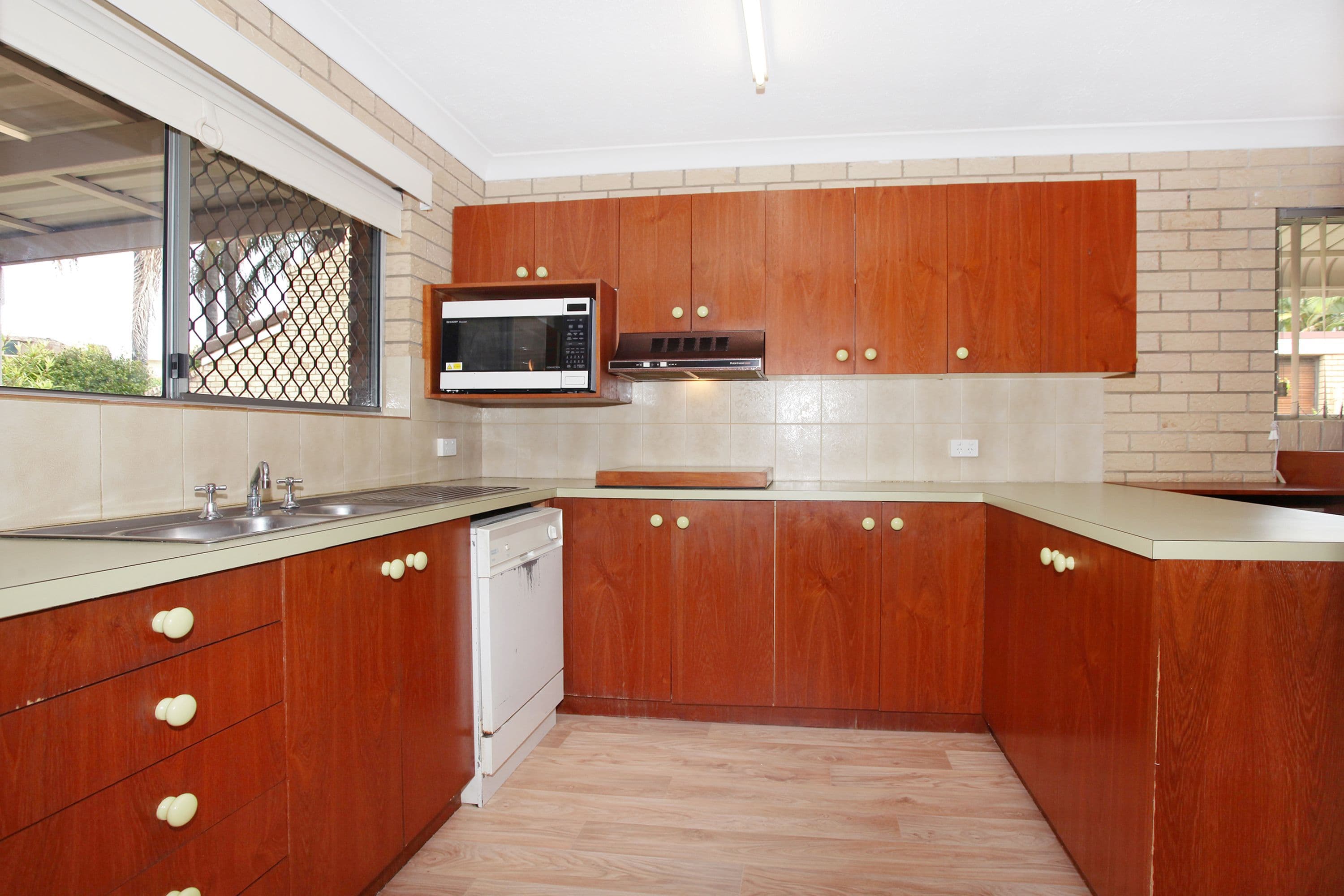 17 Victor Street, Alexandra Headland QLD 4572, Alexandra Headland - Thumbnail 4