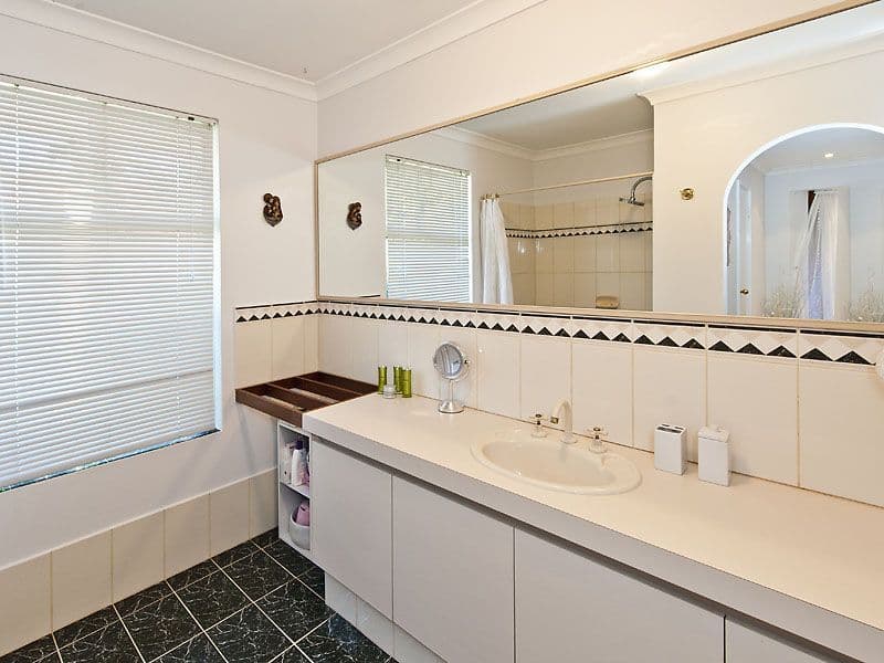 33 Southacre Drive, CANNING VALE WA 6155, Canning Vale - Thumbnail 8