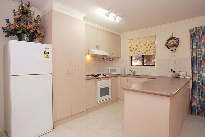 14  Fourth Avenue, CHELSEA HEIGHTS VIC 3196, Chelsea Heights - Thumbnail 4
