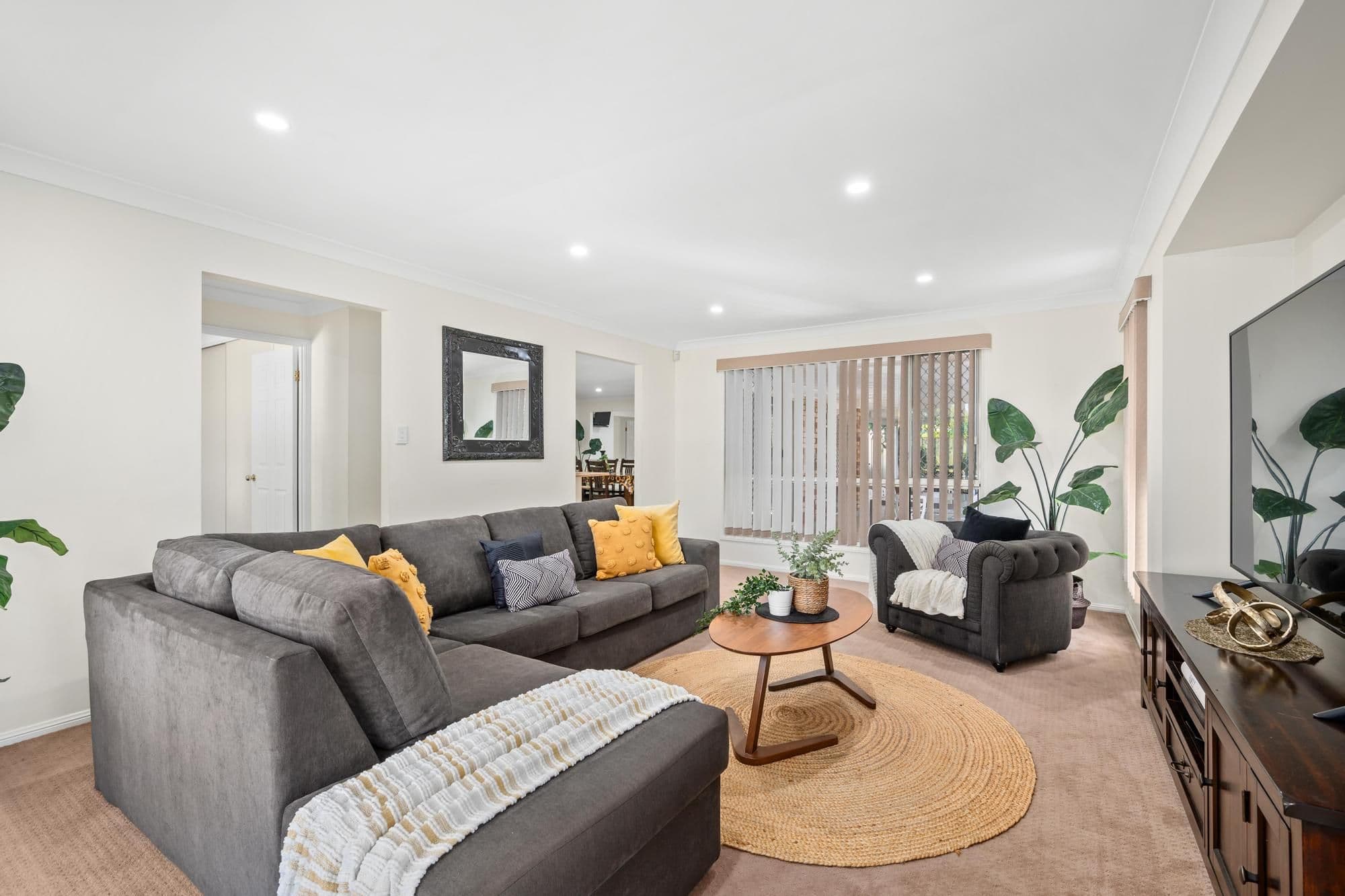 18 Gymea Place, Kuraby QLD 4112, Kuraby - Thumbnail 2