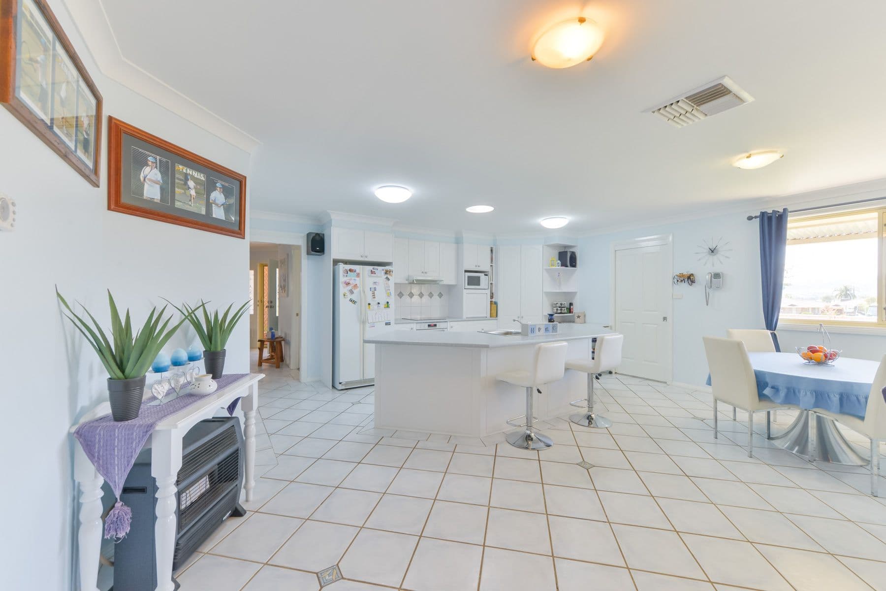 11 Giles Place, Westdale - Thumbnail 4