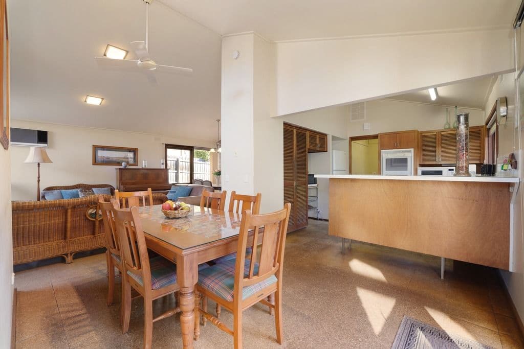 8 Heany Street, Mount Waverley VIC 3149, Mount Waverley - Thumbnail 8