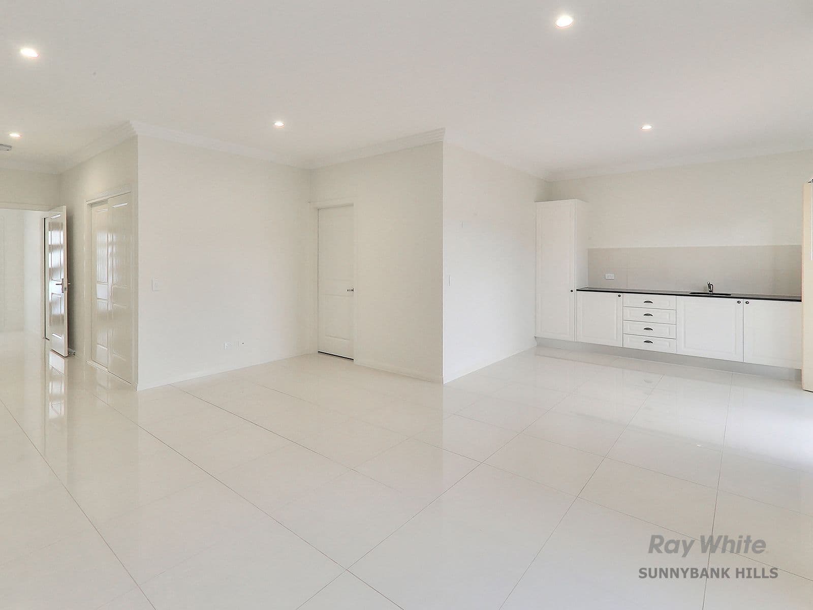 98 Warrigal Road, Runcorn QLD 4113, Runcorn - Thumbnail 8