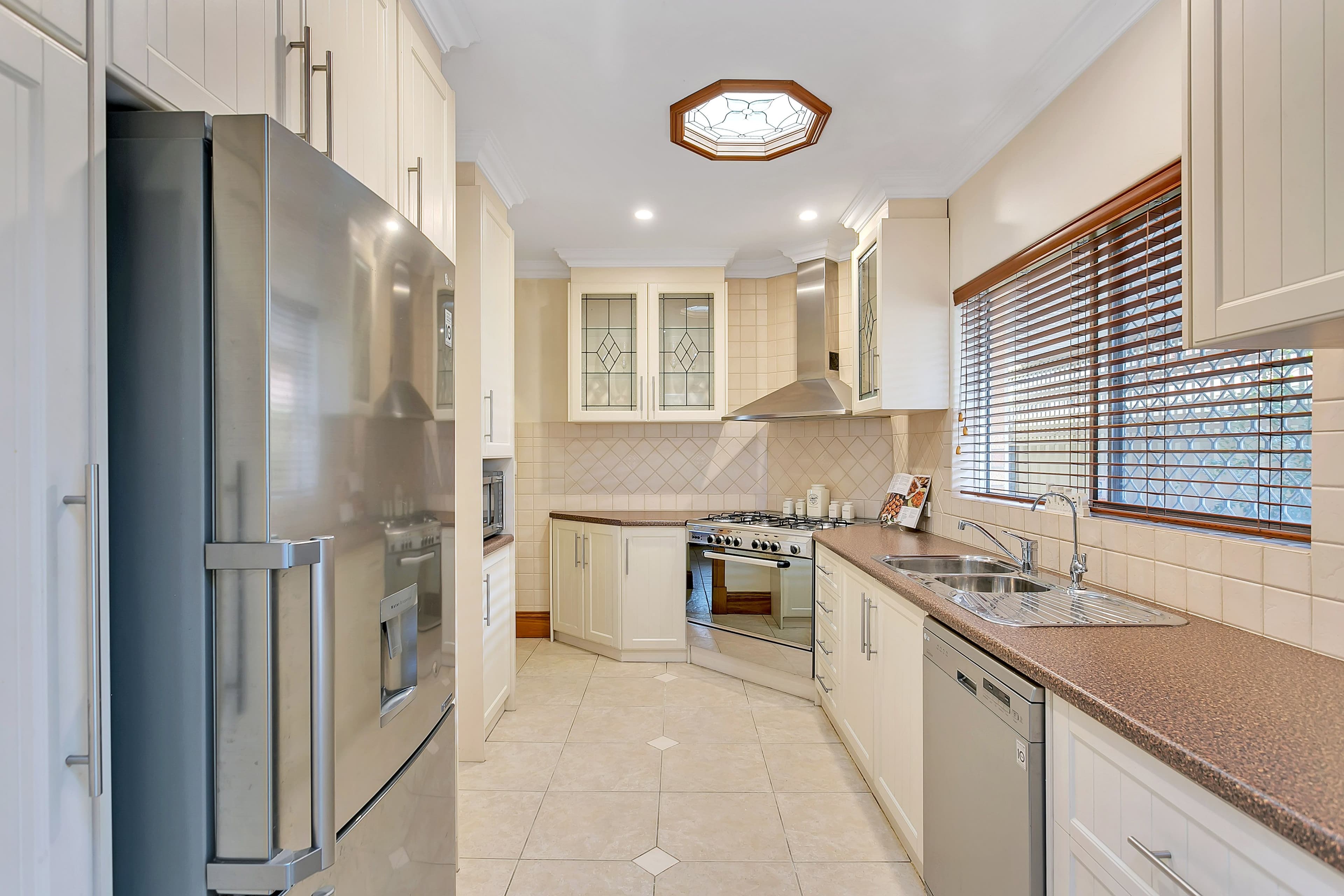 16 Clifford Way, Valley View SA 5093, Valley View - Thumbnail 3