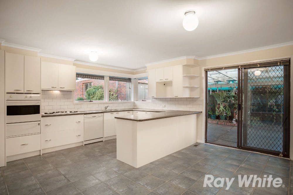 40 Roycroft Avenue, Mill Park VIC 3082, Mill Park - Thumbnail 4