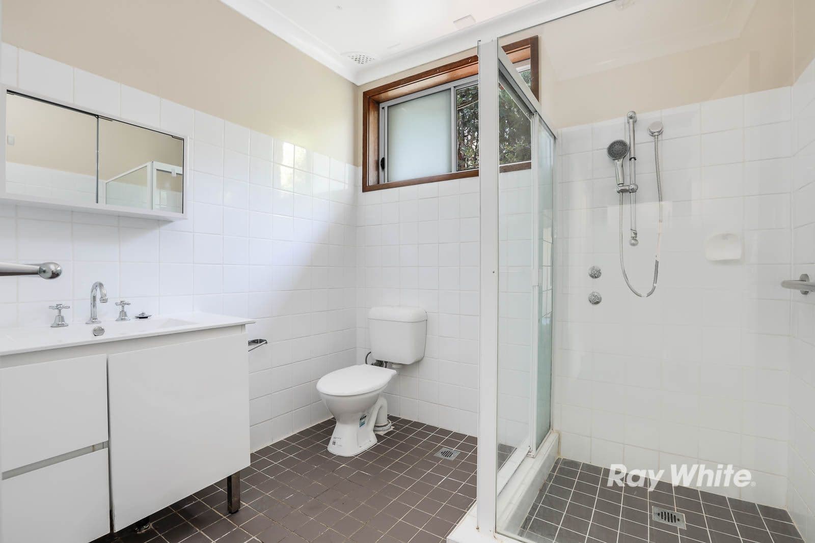 4 Garthowen Crescent, Castle Hill - Thumbnail 6