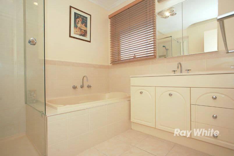 101 Fountain Drive, NARRE WARREN VIC 3805, Narre Warren - Thumbnail 2
