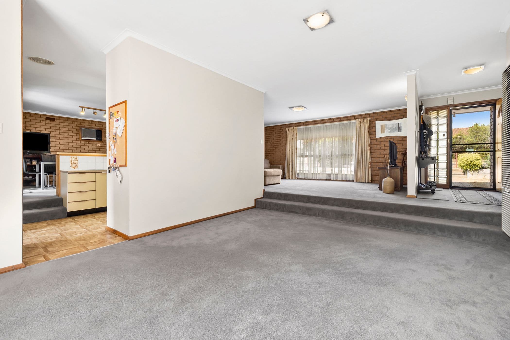 7 Kneebone Street, Ararat VIC 3377, Ararat - Thumbnail 4