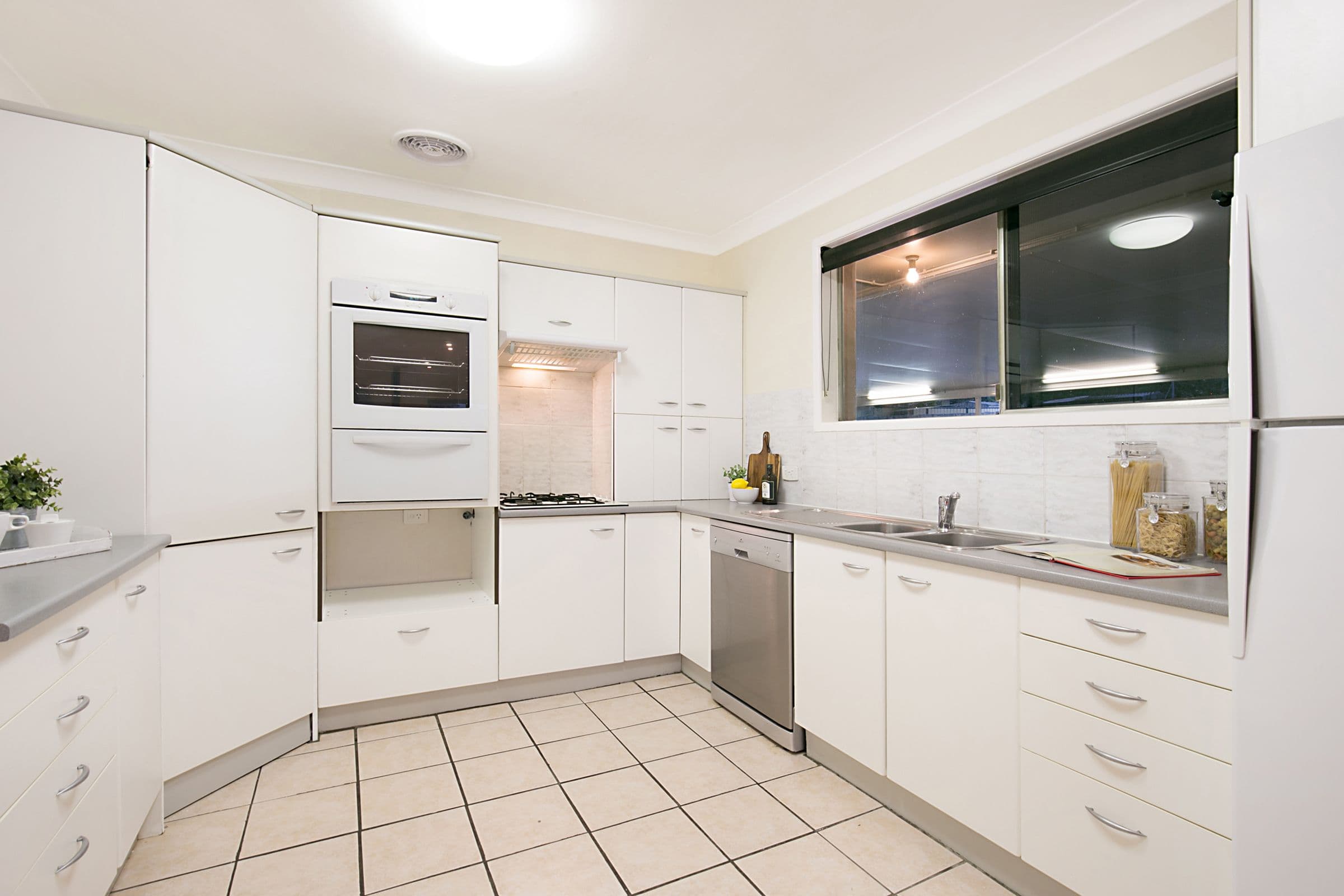 12 Edgeware Drive, Rochedale South QLD 4123, Rochedale South - Thumbnail 3