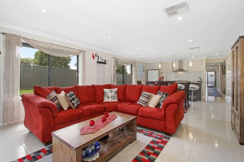 6 Loch Court, Thurgoona - Thumbnail 2