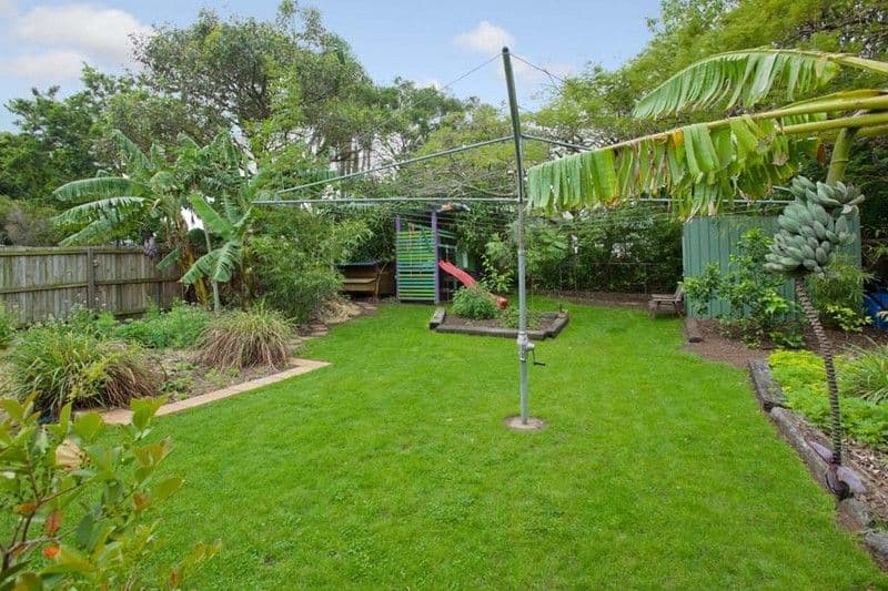 12 Dobbie Street, Holland Park QLD 4121, Holland Park - Thumbnail 2