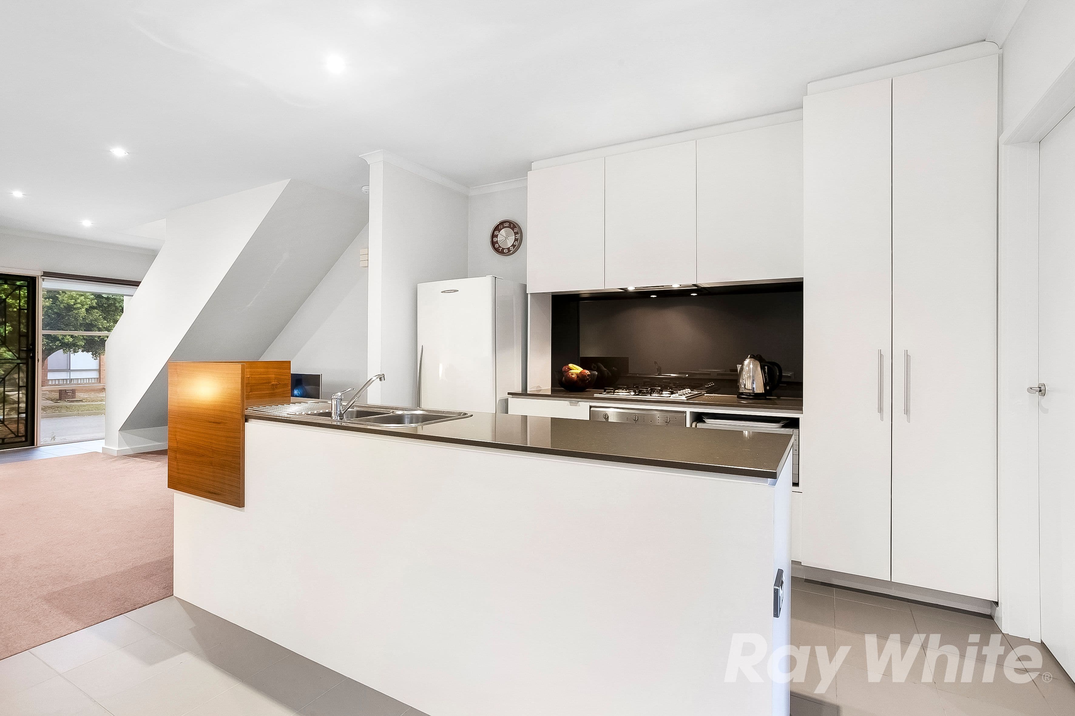 18 Southampton Drive, Mulgrave VIC 3170, Mulgrave - Thumbnail 3
