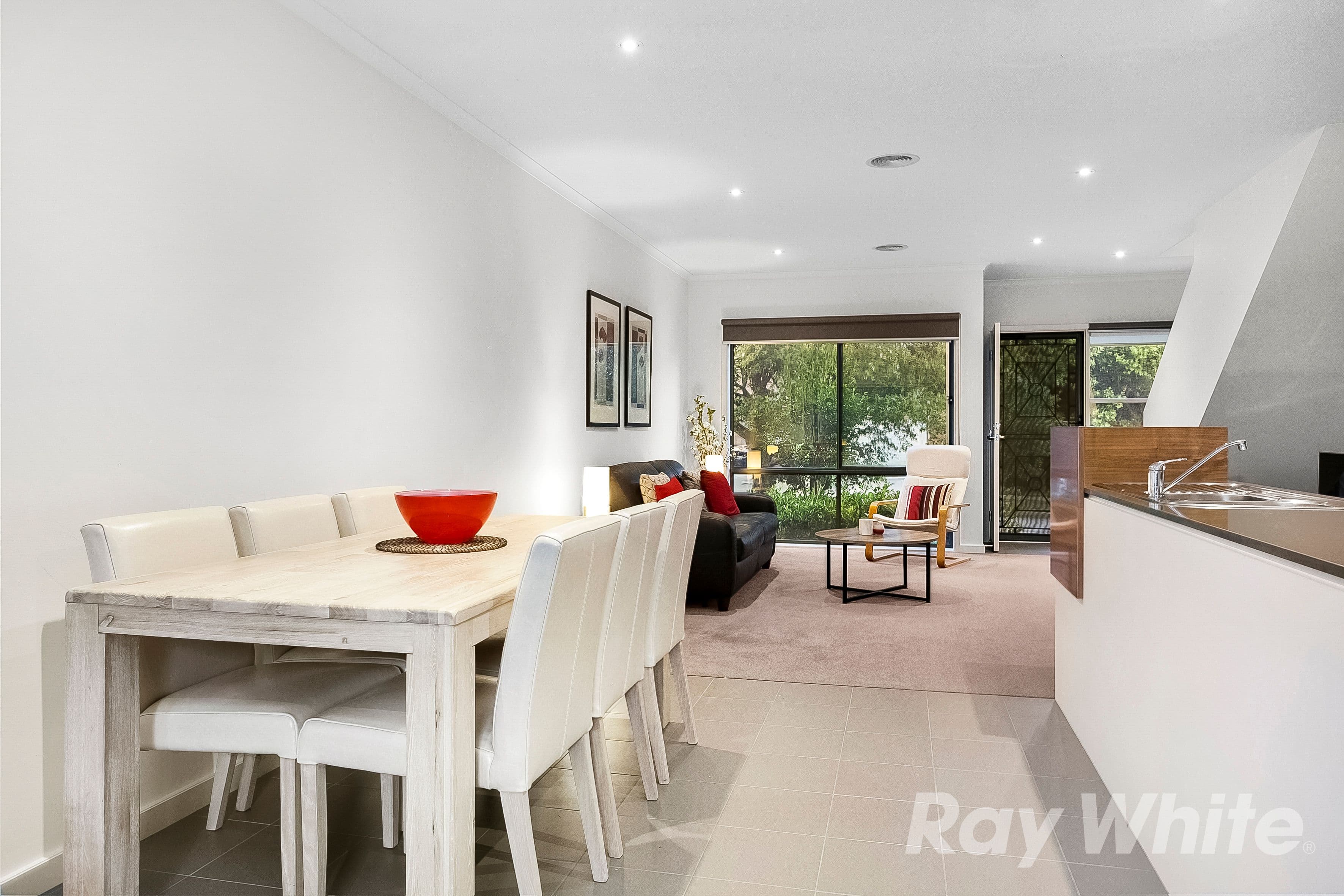 18 Southampton Drive, Mulgrave VIC 3170, Mulgrave - Thumbnail 4