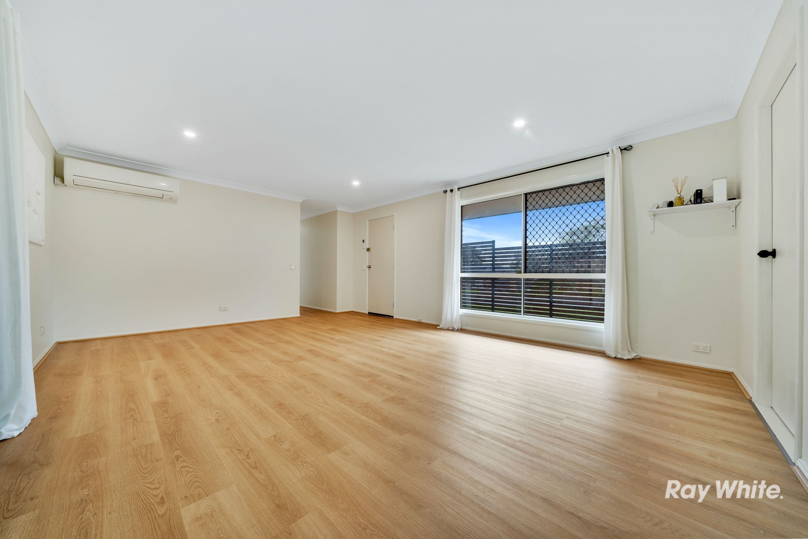 97 FEDERATION Drive, Hillcrest QLD 4118, Hillcrest - Thumbnail 3