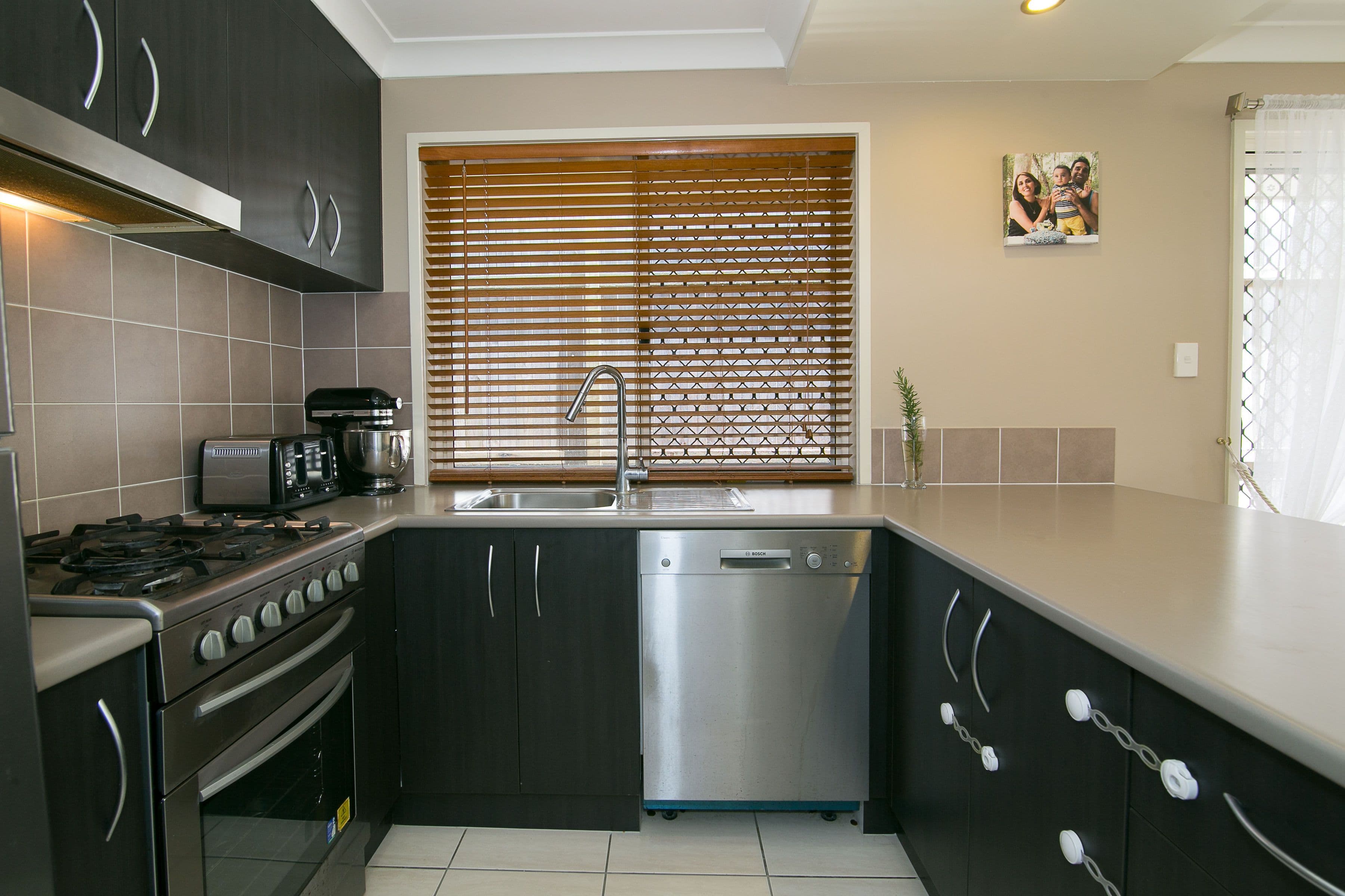 38 Hopman Way, Springfield Lakes QLD 4300, Springfield Lakes - Thumbnail 2