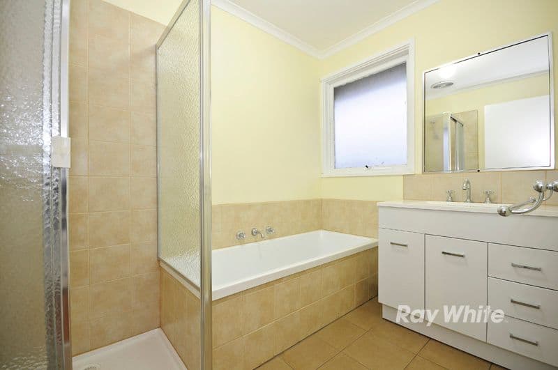 55 Mowbray Drive, WANTIRNA SOUTH VIC 3152, Wantirna South - Thumbnail 3
