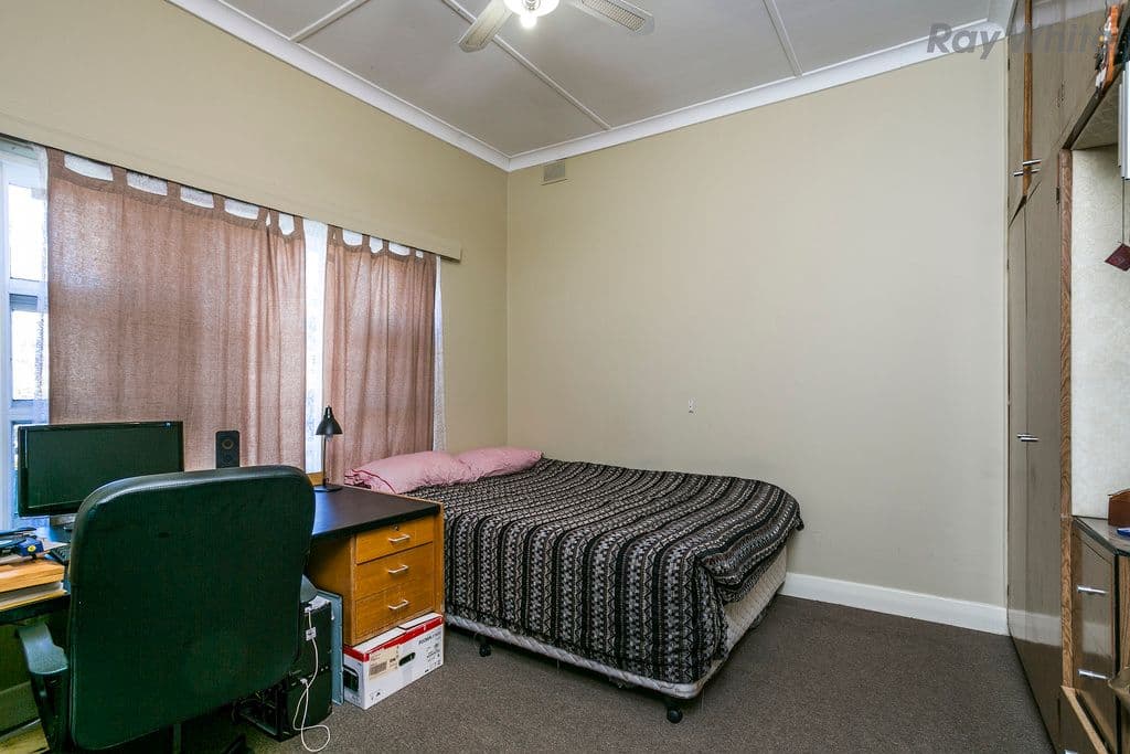 8 Eleanor Close, Mooroobool, QLD, 4870, Mooroobool - Thumbnail 7