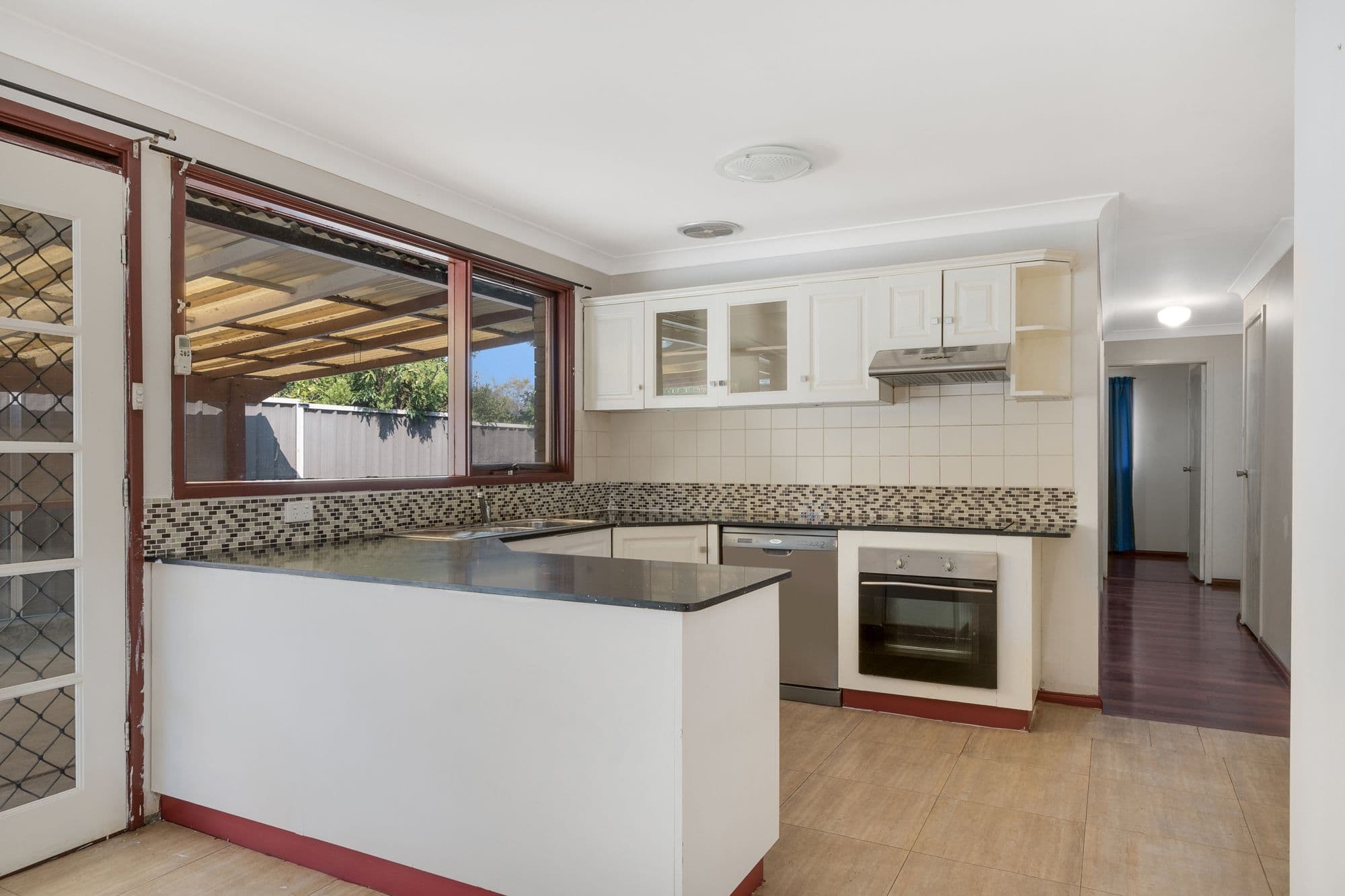 Glenfield NSW 2167, Glenfield - Thumbnail 3