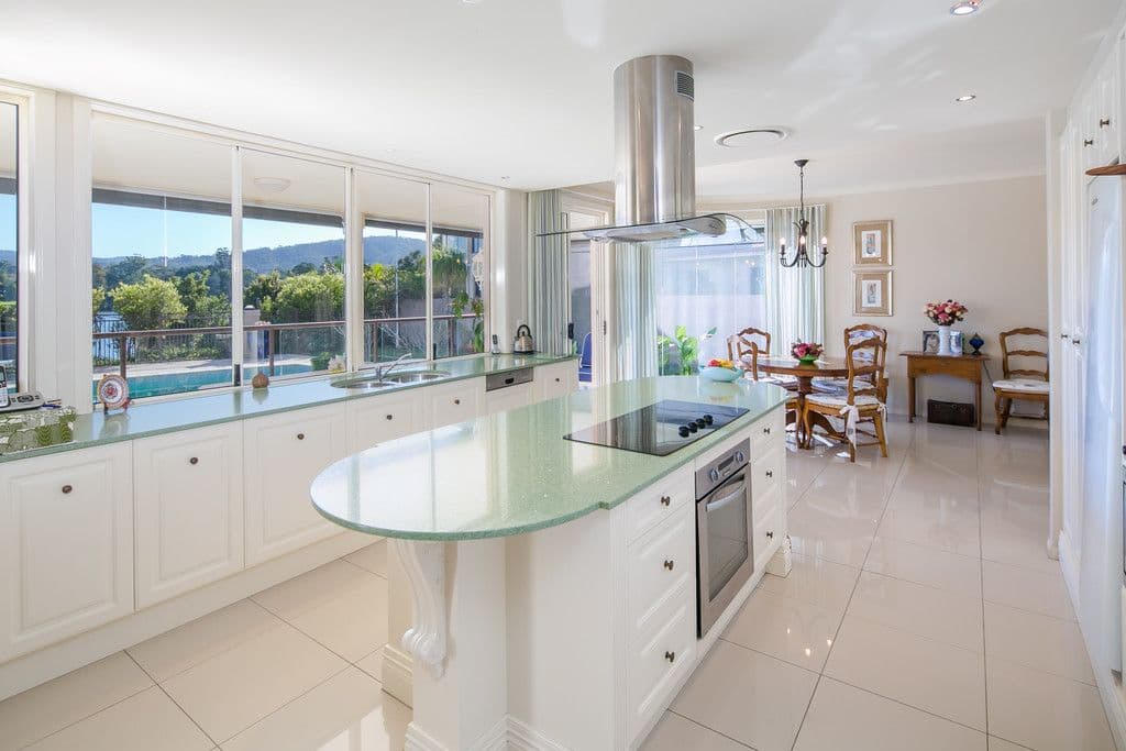 31 Brittany Drive, Oxenford QLD 4210, Oxenford - Thumbnail 2